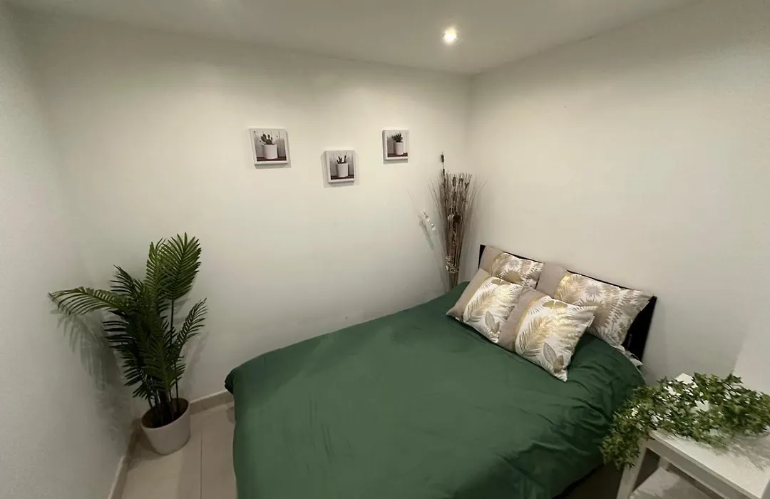 Les Champs Elysees-125M2 Modern And Spacious-1